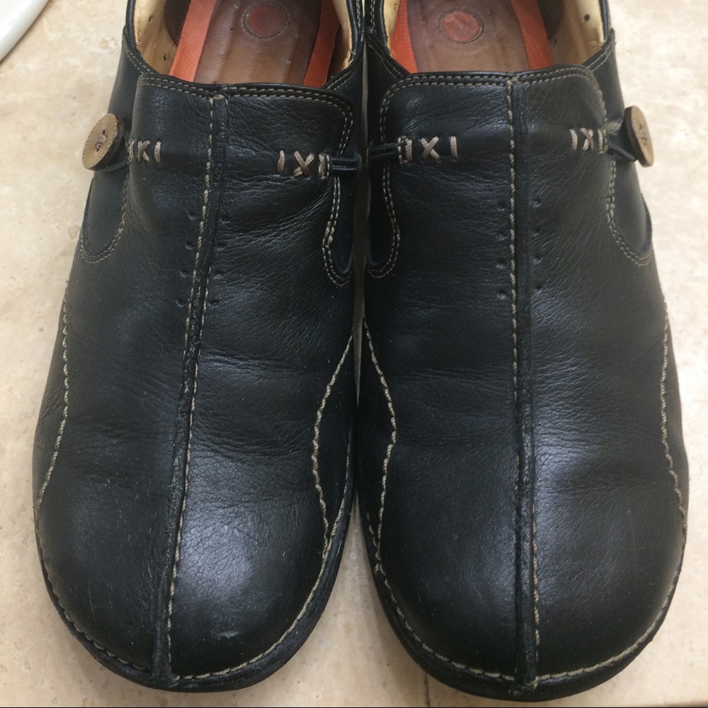 Clarks unstructured slip on shoes
